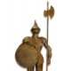 Armura mare antichizata de cavaler medieval cu lance si platosa