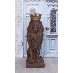 Statueta impunatoare cu un leu cu coroana