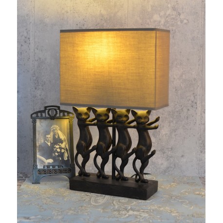 Lampa de masa cu patru pisici