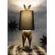 Lampa de podea cu un iepure auriu