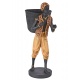 Statueta de gradina cu un african cu un cos