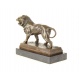 Leu-statueta din bronz pe un soclu din marmura