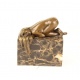 Femeie nud -statueta din bronz pe un soclu din marmura