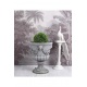 Jardiniera din rasini speciale cu decoratiuni cu capete de leu