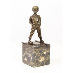 Baietel schior - statueta din bronz pe soclu din marmura