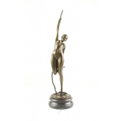 Dansatoare pe franghie  - statueta din bronz pe soclu din marmura