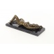 Femeie intinsa - statueta erotica din bronz pe soclu din marmura