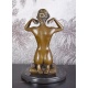 Femeie cu colier- statueta erotica pe soclu din marmura