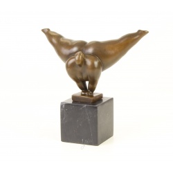 Gimnasta - statueta moderna din bronz pe soclu din marmura
