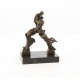 Forme unice in spatiu-statueta moderna din bronz