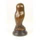 Bufnita-  statueta din bronz pe un soclu din marmura