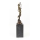 Justitia - statueta din bronz pe un soclu din marmura