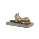 Pisica-statueta din bronz pe un soclu din marmura