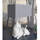 Lampa de masa cu o pisica alba