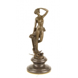 Nimfa- statueta din bronz pe un soclu din marmura