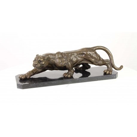 Pantera-statueta din bronz pe un soclu din marmura