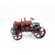 Model de tractor rosu