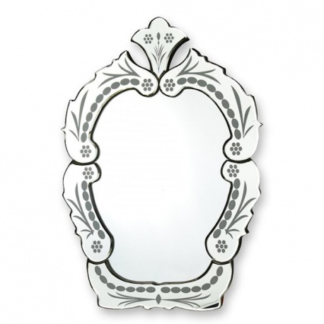 Oglinda venetiana din cristal cu o forma deosebita