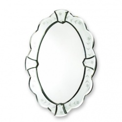 Oglinda venetiana din cristal cu o forma deosebita