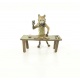 Vulpe jucand carti-statueta din bronz