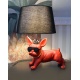 Lampa de masa cu un buldog francez rosu