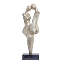 Cuplu imbratisat-statueta din bronz pe un soclu din marmura