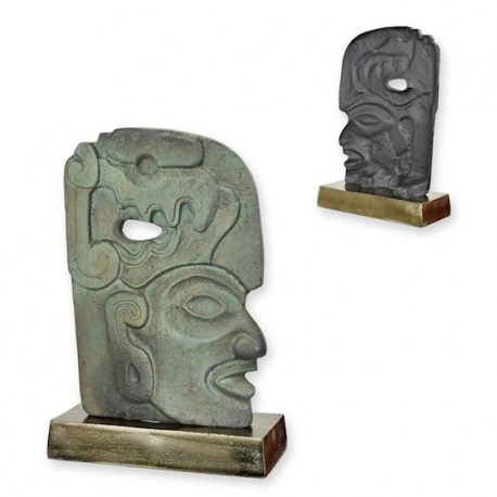 Hacha-statueta ceremoniala din aluminiu