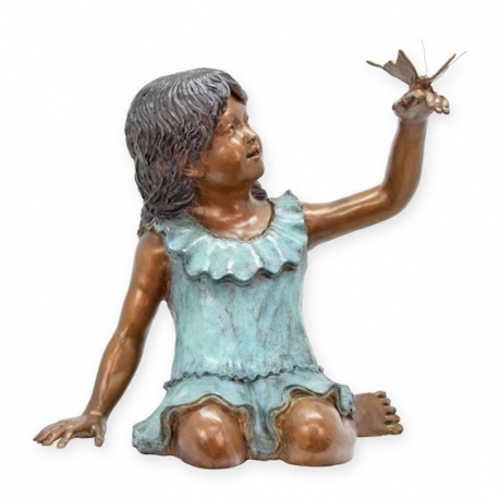 Fetita cu fluture-statueta din bronz vienez