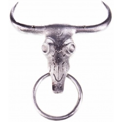 Un extravagant batator de usa din aluminiu cu finisaj argintiu sub forma de craniu de vaca si inel decorativ.