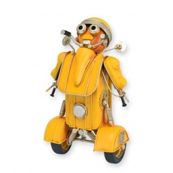 Model robot metal galben