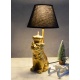 Lampa de masa cu un buldog auriu cu coroana