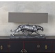 Lampa de masa cu un leopard argintiu