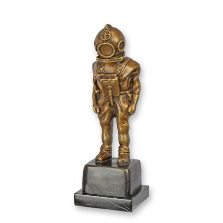 Scafandru-statueta din bronz cu un soclu din marmura