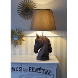 Lampa de masa cu un bust de cal