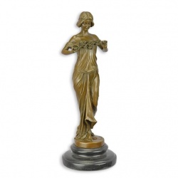 Nimfa padurii-statueta din bronz cu un soclu din marmura