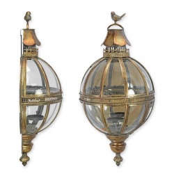 Felinar de perete cu o pasarica