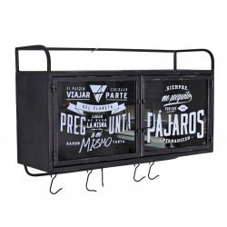 Bufetel de perete din metal negru cu scris alb