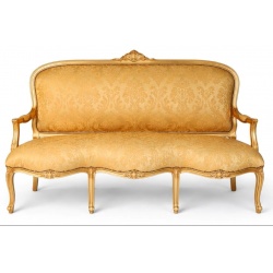 Sofa trei locuri din lemn auriu cu tapiterie din matase aurie